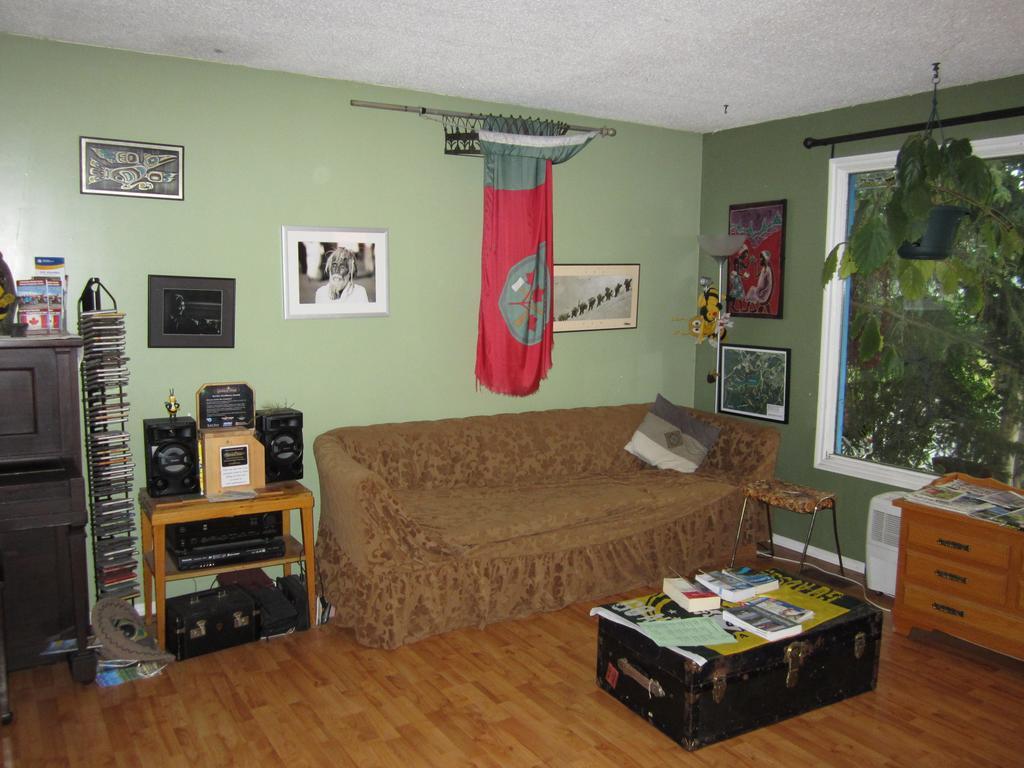 A Pousada Beez Kneez Bakpakers Whitehorse Exterior foto