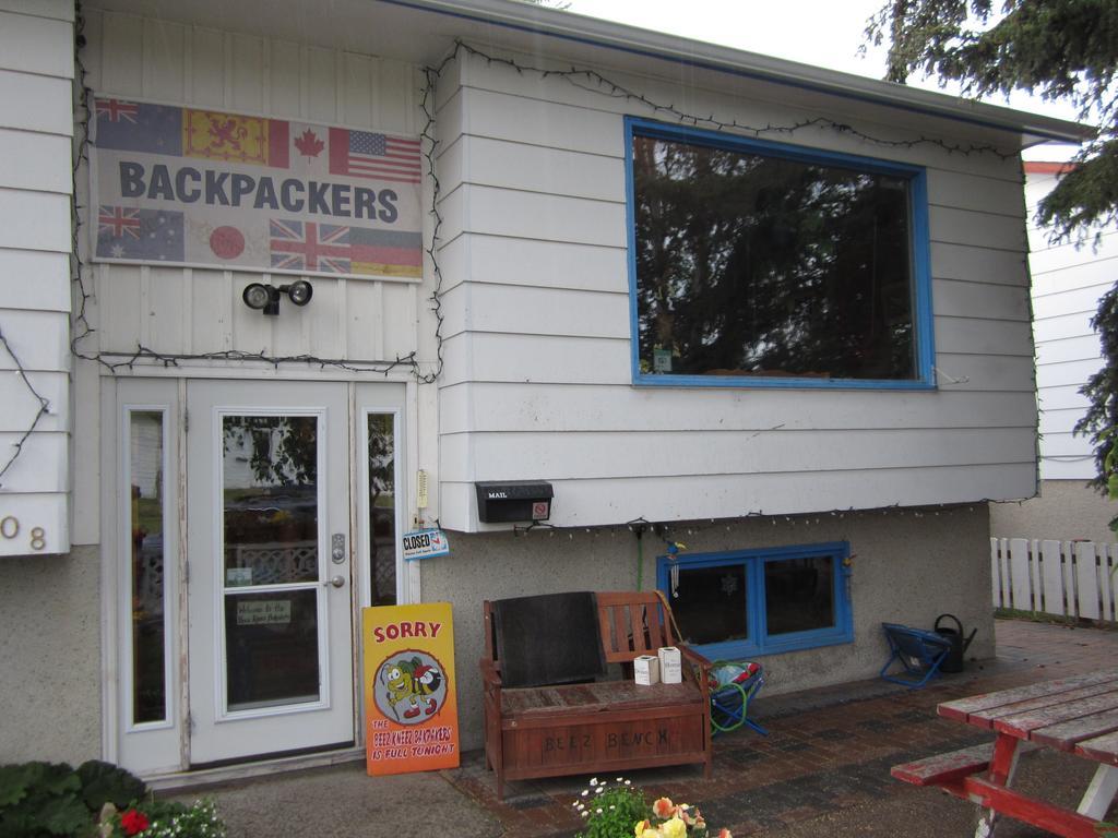 A Pousada Beez Kneez Bakpakers Whitehorse Exterior foto